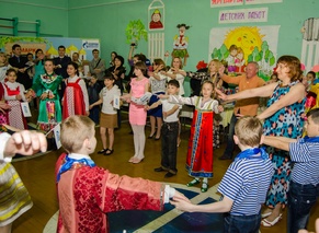Хабаровские газовики провели благотворительную ярмарку для воспитанников школы-интерната 